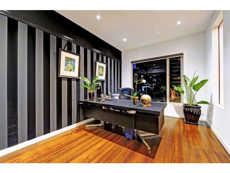 2-4 Kensington Mews, Sovereign Islands QLD 4216