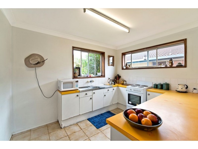 4 Cassia Street, Runaway Bay QLD 4216