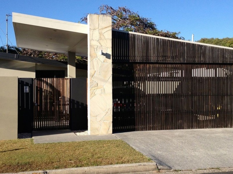 21 Naranga Avenue, Broadbeach Waters QLD 4218