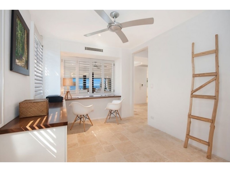 1/147 Hedges Avenue, Mermaid Beach QLD 4218