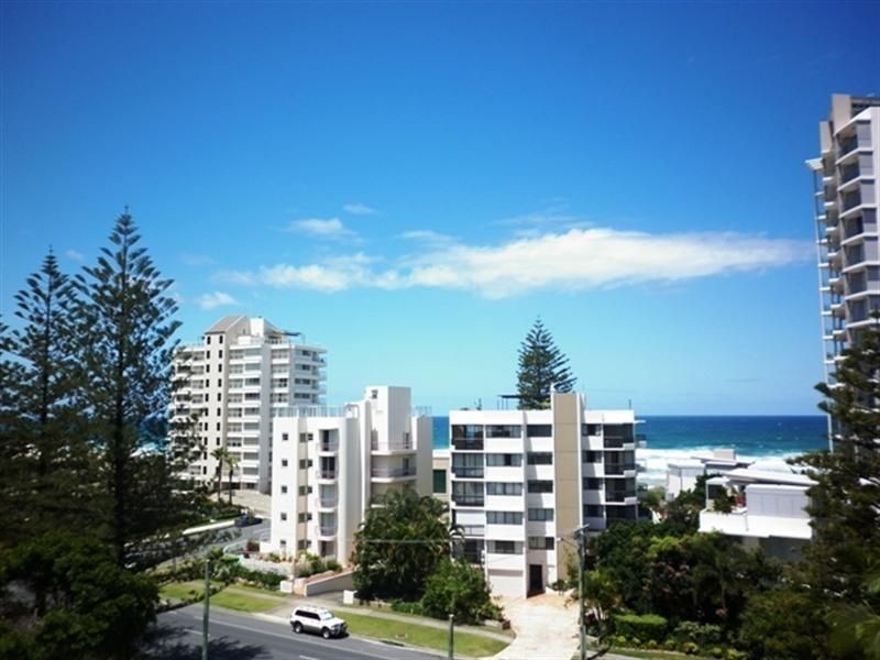21/93 Old Burleigh Road, Broadbeach QLD 4218