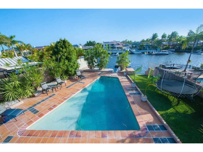 30 Karema Crescent, Runaway Bay QLD 4216