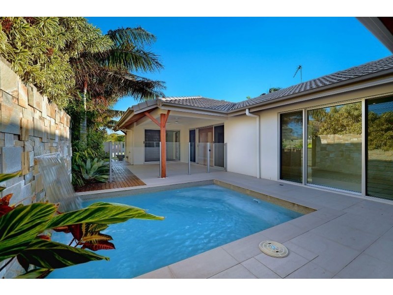 13 Scoter Avenue, Paradise Point QLD 4216