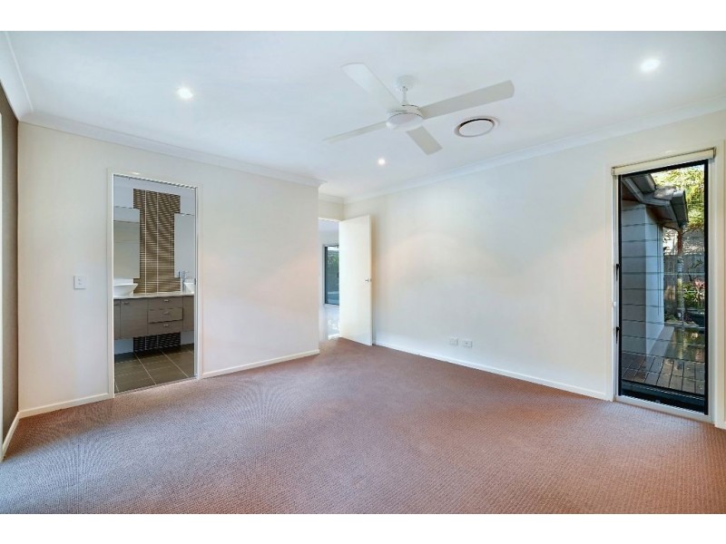 13 Scoter Avenue, Paradise Point QLD 4216