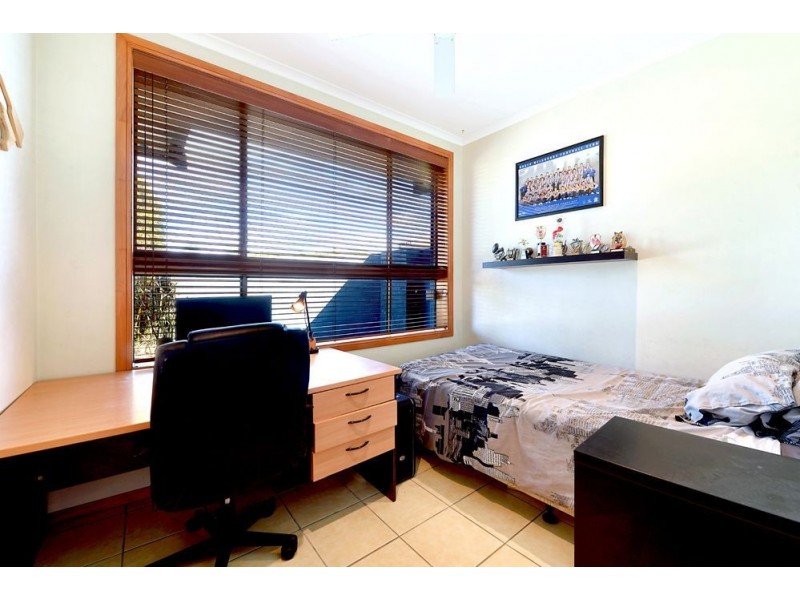 8 Rotorua Place, Clear Island Waters QLD 4226