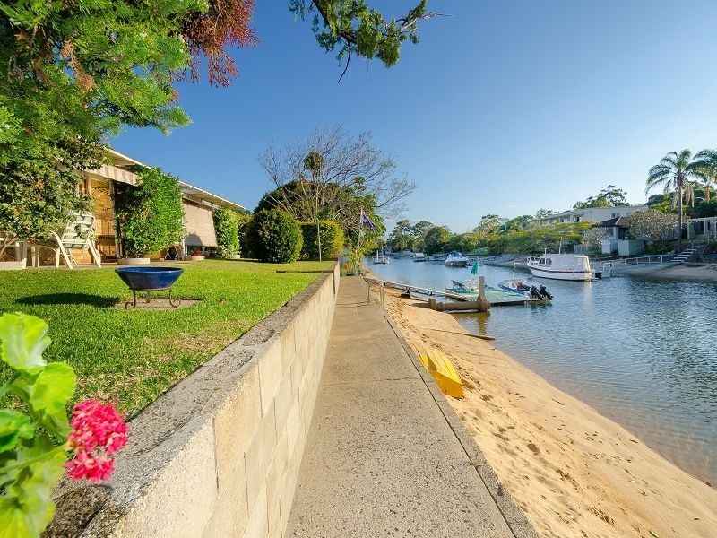 11 Key West, Broadbeach Waters QLD 4218