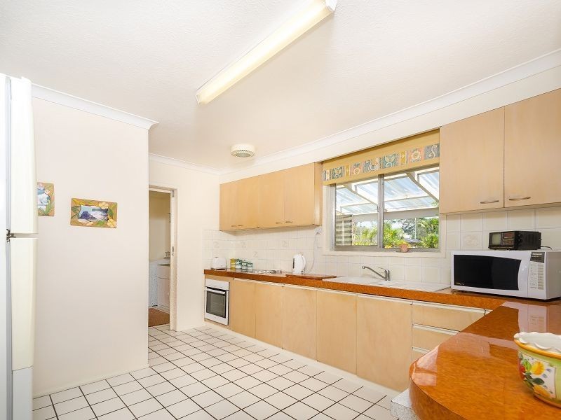 11 Key West, Broadbeach Waters QLD 4218