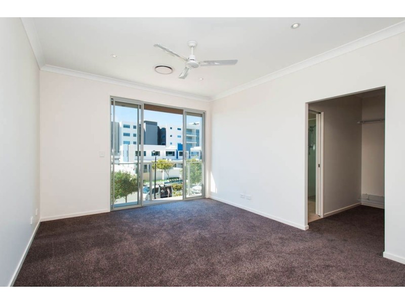 1/10 Compass Drive, Biggera Waters QLD 4216