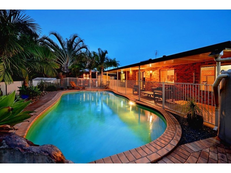 66 Cootharaba Drive, Helensvale QLD 4212