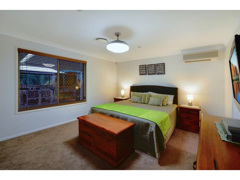 66 Cootharaba Drive, Helensvale QLD 4212