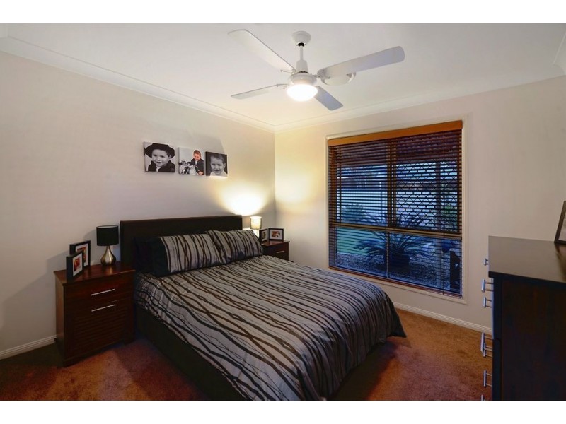 66 Cootharaba Drive, Helensvale QLD 4212
