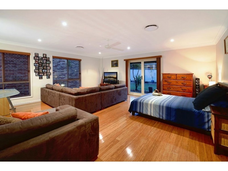 66 Cootharaba Drive, Helensvale QLD 4212