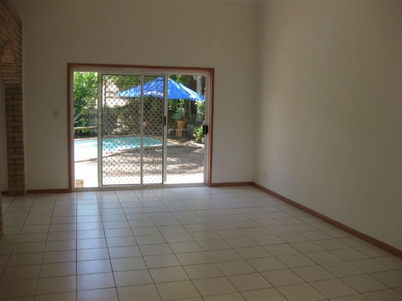 18 Ballyliffen Court, Robina QLD 4226