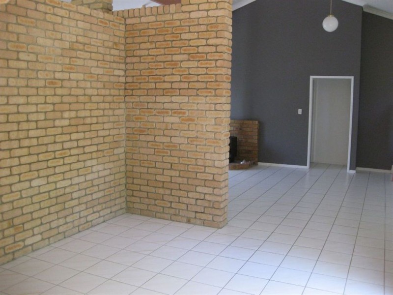 18 Ballyliffen Court, Robina QLD 4226