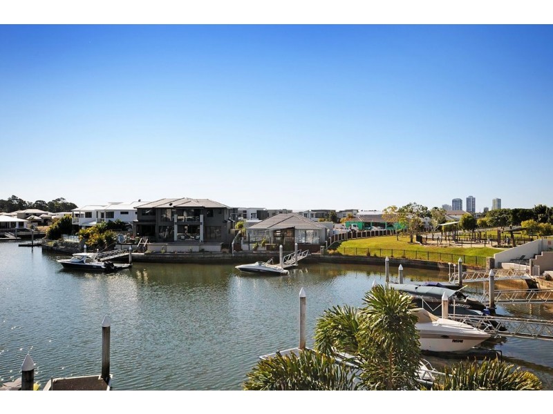 2/29 Compass Drive, Biggera Waters QLD 4216