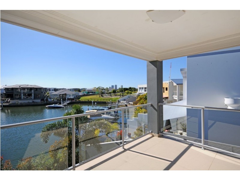 2/29 Compass Drive, Biggera Waters QLD 4216