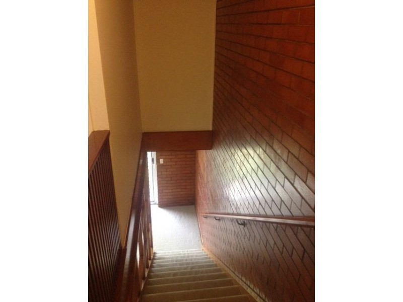 2/23 Alexandra Avenue, Broadbeach QLD 4218