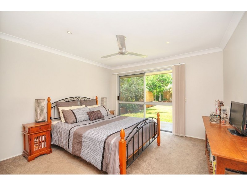 51 Rumrunner Street, Mermaid Waters QLD 4218