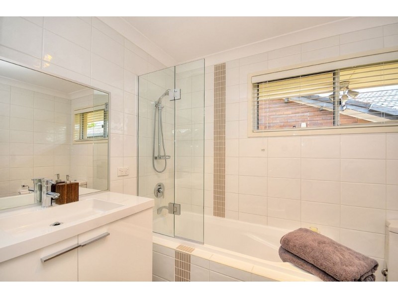 51 Rumrunner Street, Mermaid Waters QLD 4218