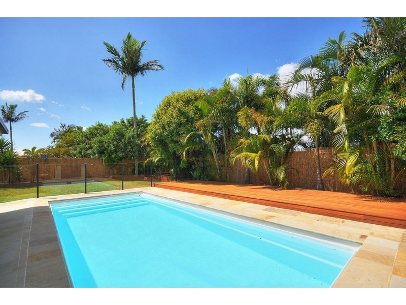 51 Rumrunner Street, Mermaid Waters QLD 4218
