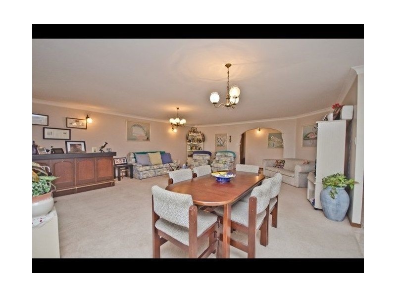 8 Darnay Road, Broadbeach Waters QLD 4218