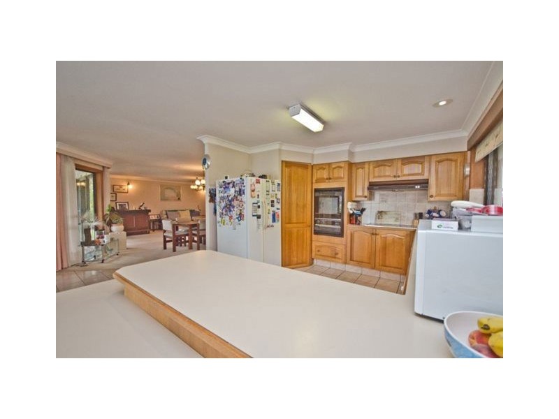 8 Darnay Road, Broadbeach Waters QLD 4218
