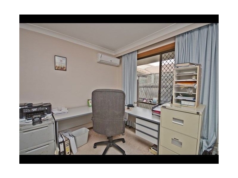 8 Darnay Road, Broadbeach Waters QLD 4218