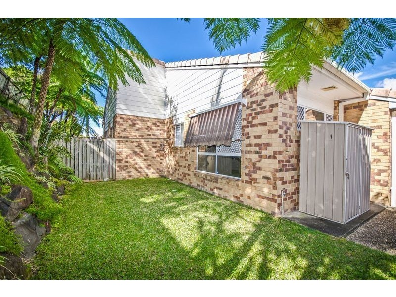 10/105 Ridgeway Ave, Southport QLD 4215