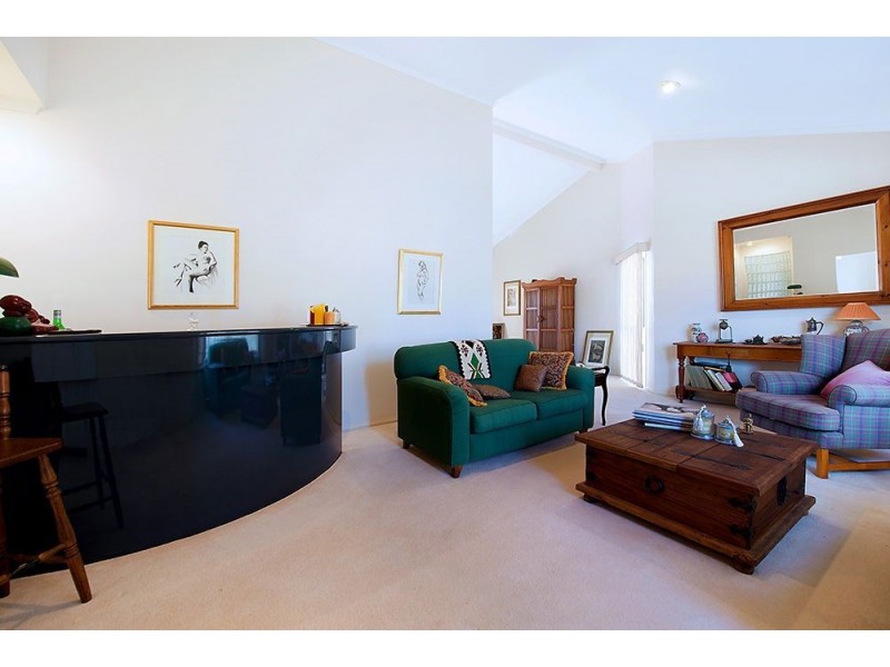 5 Santabelle Crescent, Clear Island Waters QLD 4226