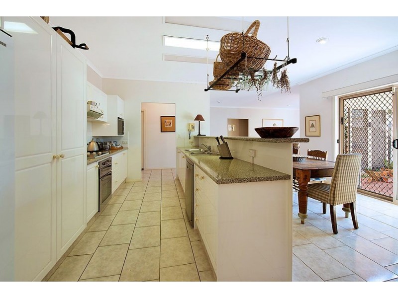 5 Santabelle Crescent, Clear Island Waters QLD 4226