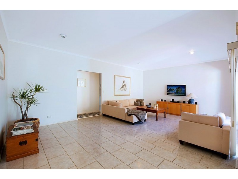 5 Santabelle Crescent, Clear Island Waters QLD 4226