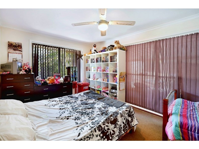 9 Batlow Court, Helensvale QLD 4212