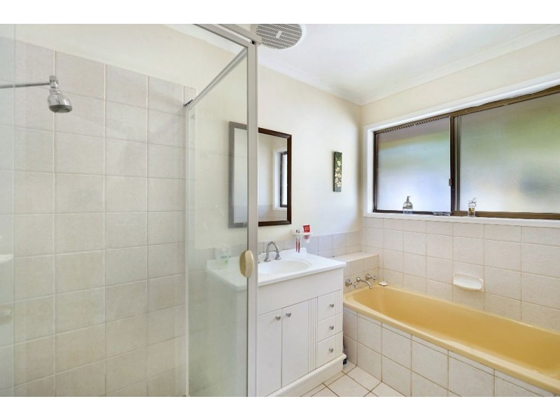 9 Batlow Court, Helensvale QLD 4212