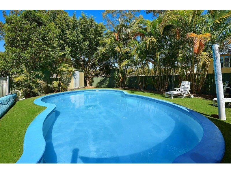 9 Batlow Court, Helensvale QLD 4212