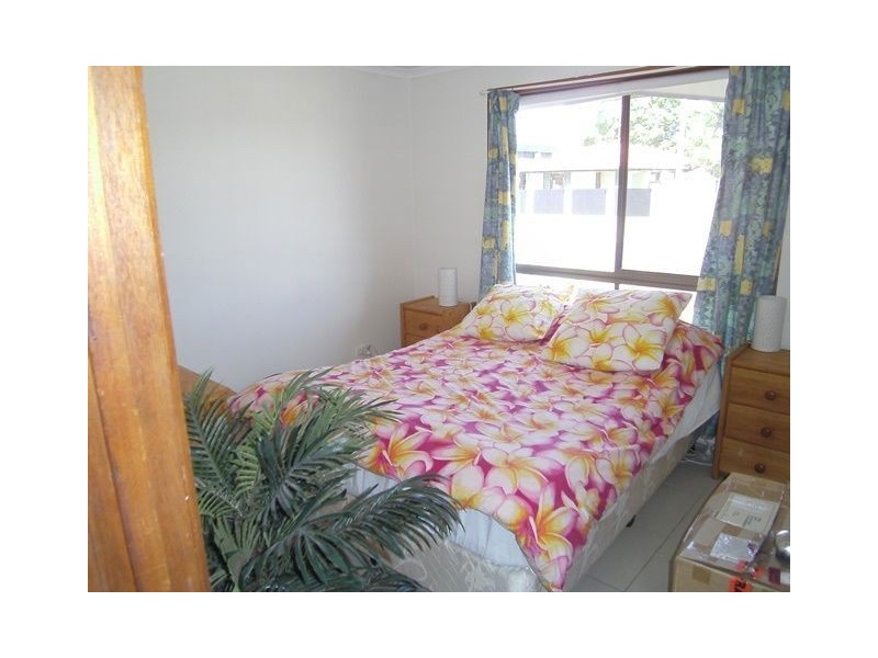 7 Apia Ave, Clear Island Waters QLD 4226