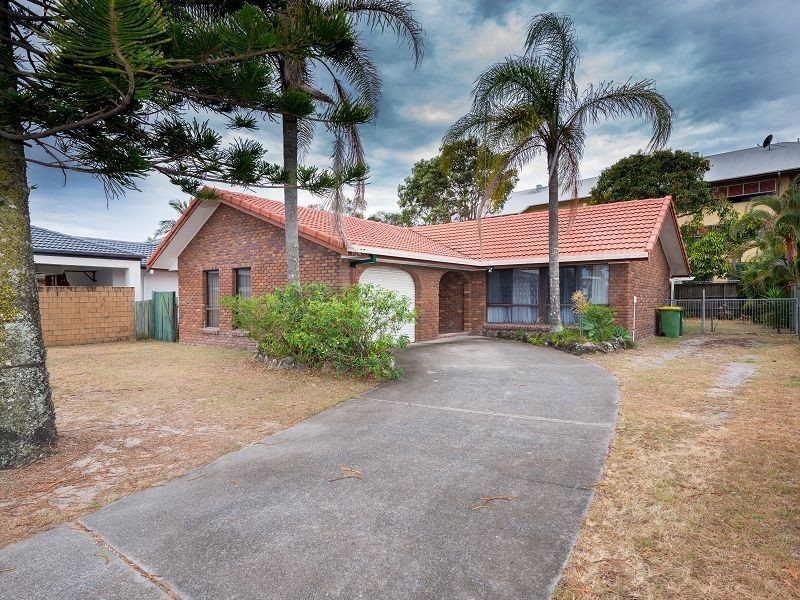 41 Sovereign Drive, Mermaid Waters QLD 4218