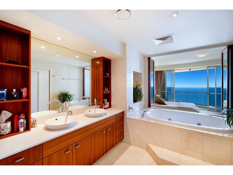 23 Ferny Avenue, Surfers Paradise QLD 4217