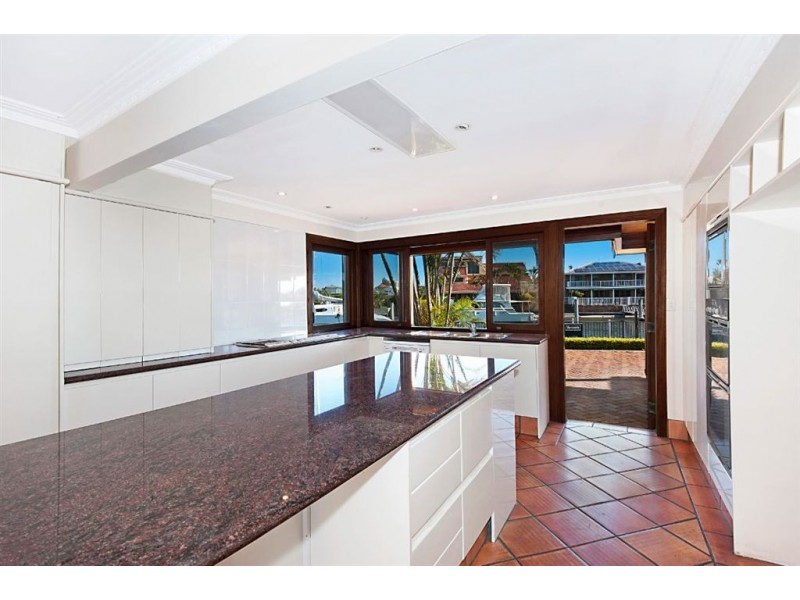 12 Rabaul Avenue, Runaway Bay QLD 4216