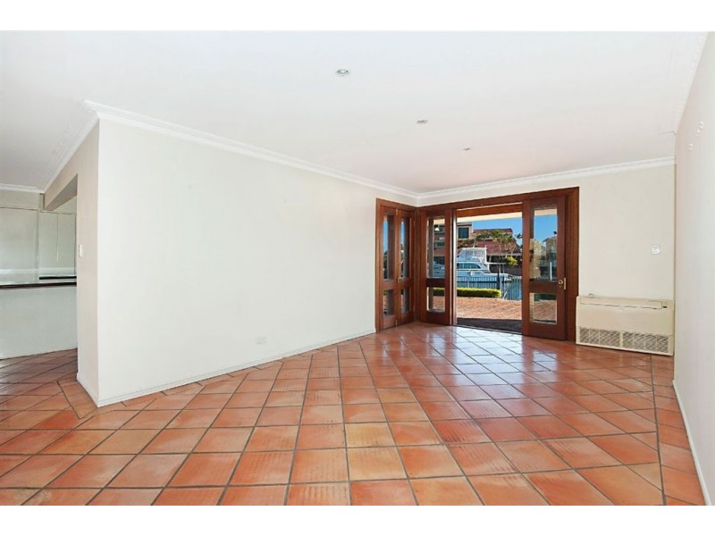 12 Rabaul Avenue, Runaway Bay QLD 4216