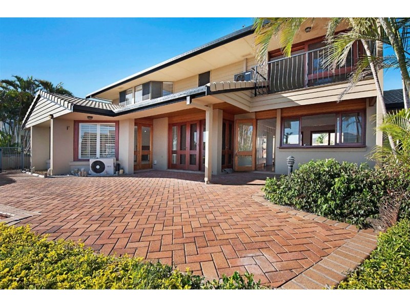 12 Rabaul Avenue, Runaway Bay QLD 4216