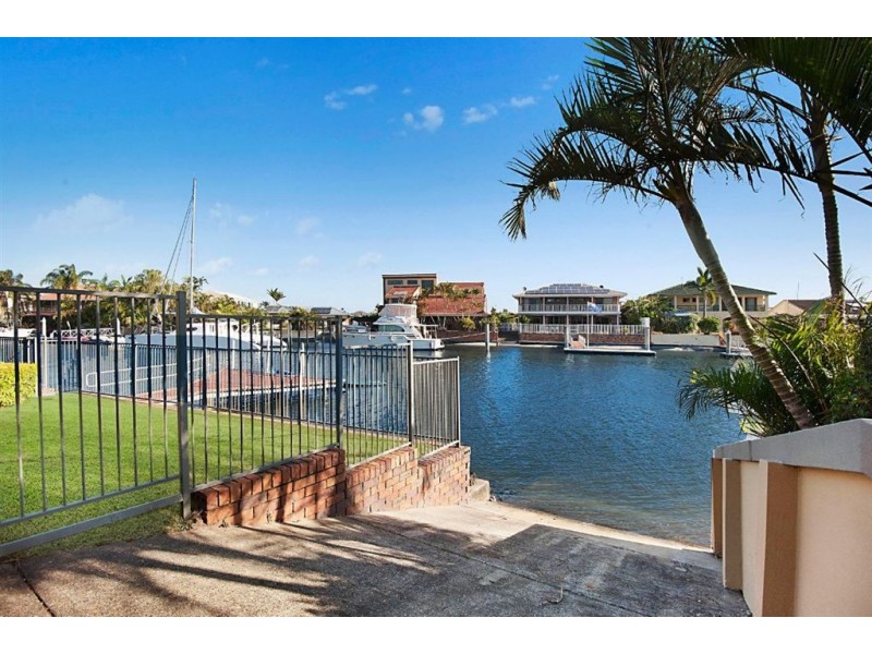 12 Rabaul Avenue, Runaway Bay QLD 4216