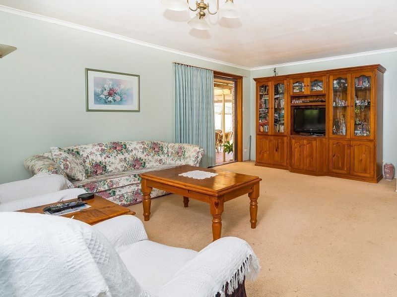 35 Avanti Street, Mermaid Waters QLD 4218