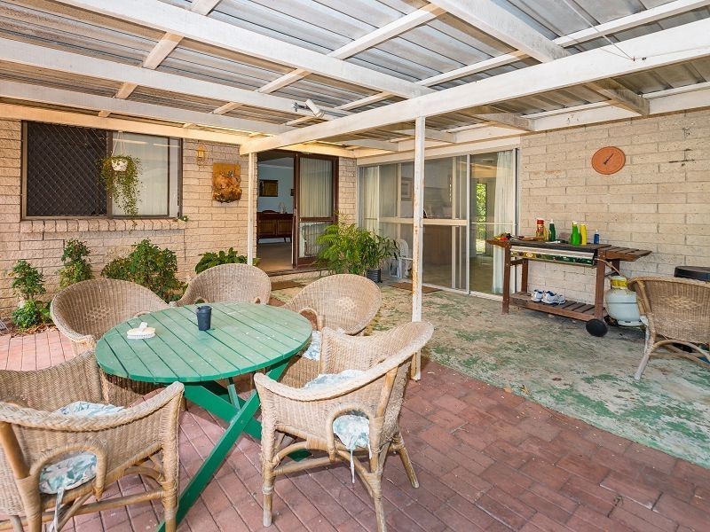 35 Avanti Street, Mermaid Waters QLD 4218