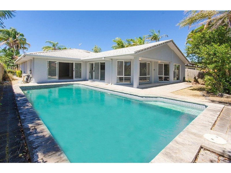 25 Platypus Avenue, Sorrento QLD 4217