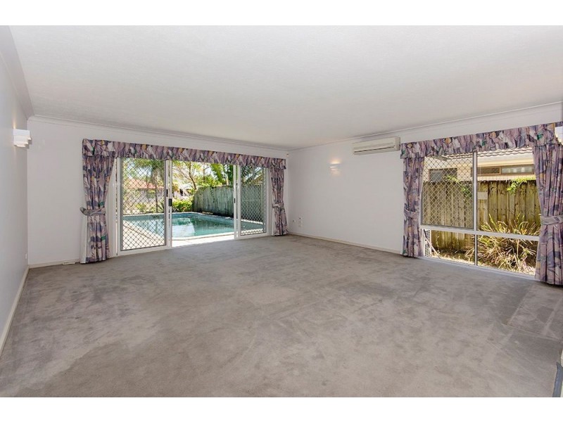 25 Platypus Avenue, Sorrento QLD 4217