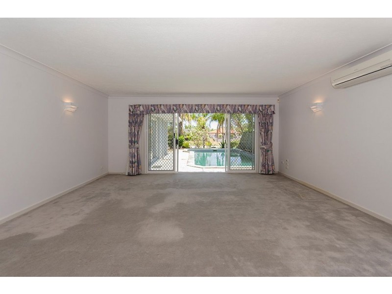 25 Platypus Avenue, Sorrento QLD 4217