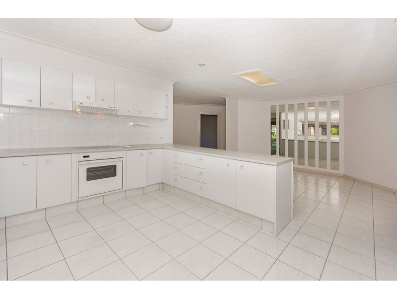 25 Platypus Avenue, Sorrento QLD 4217