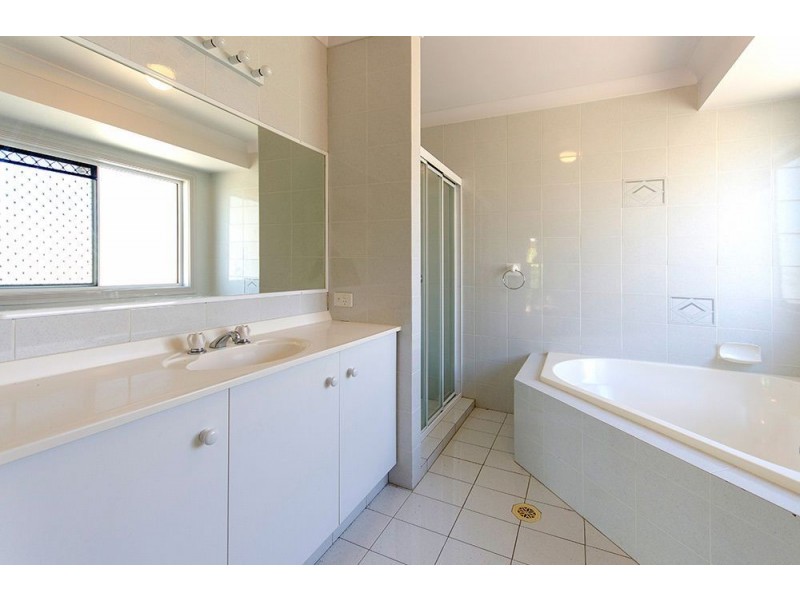 25 Platypus Avenue, Sorrento QLD 4217