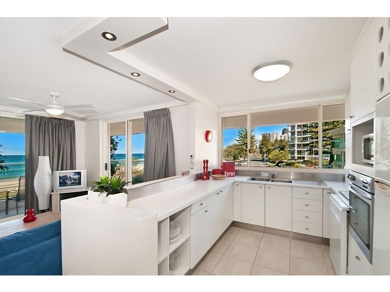 4/1 First Ave, Broadbeach QLD 4218