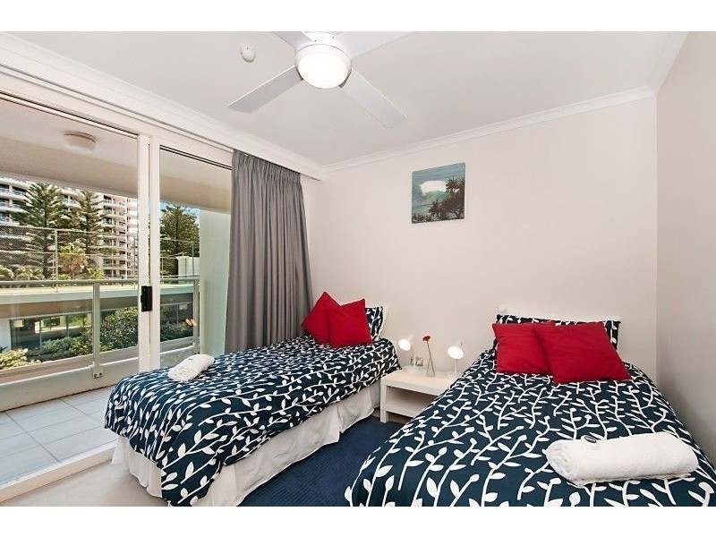 4/1 First Ave, Broadbeach QLD 4218